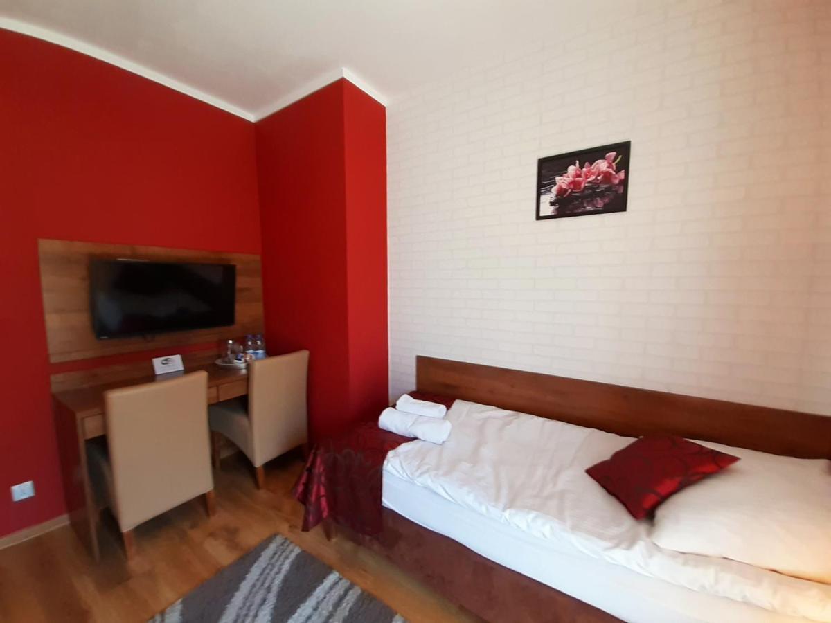 Pensjonat Zielone Wzgorze Boleslawow Stronie Śląskie Exterior foto